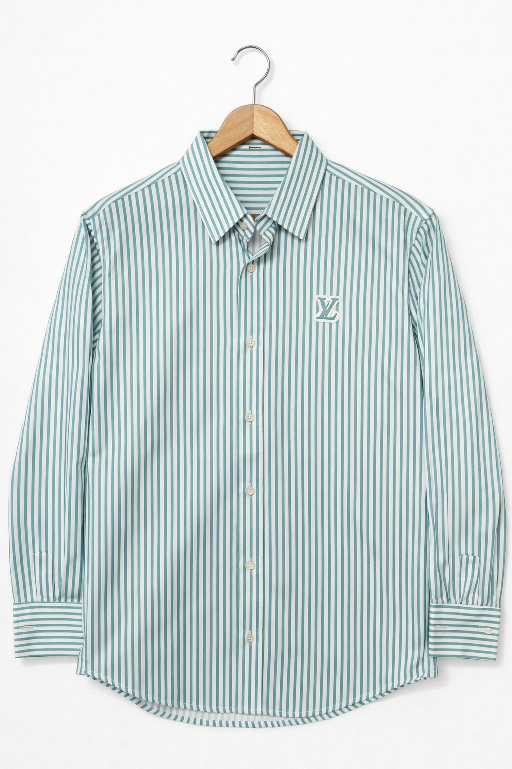 L.V chemise