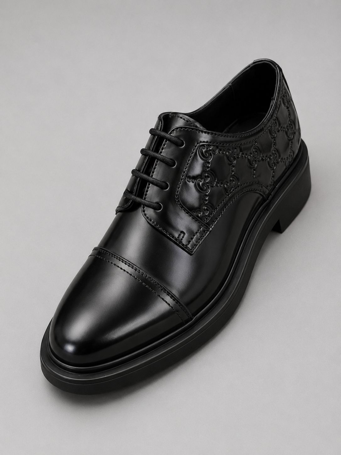 GUCCI shoes